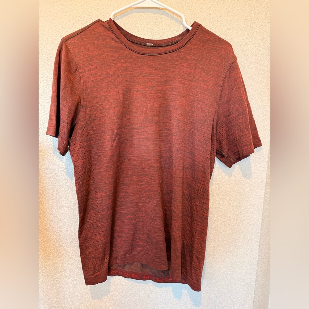 Lululemon men’s Red T-Shirt